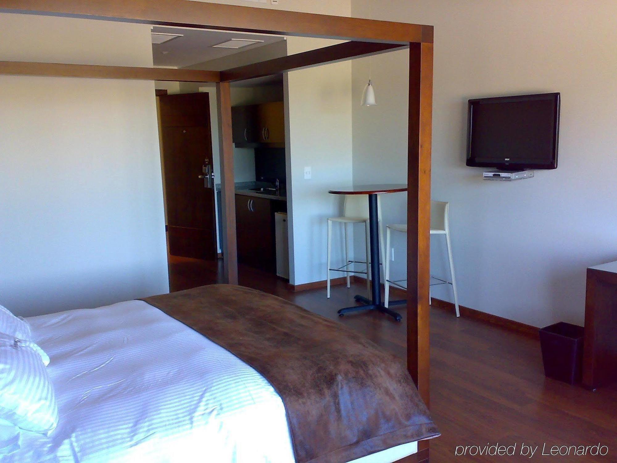 Regency Park Hotel Montevideo Room photo